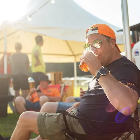 Easy Belgium مكان تخييم *