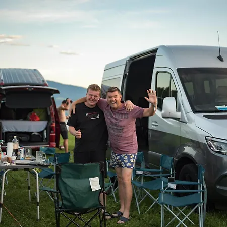 مكان تخييم Easy Belgium *